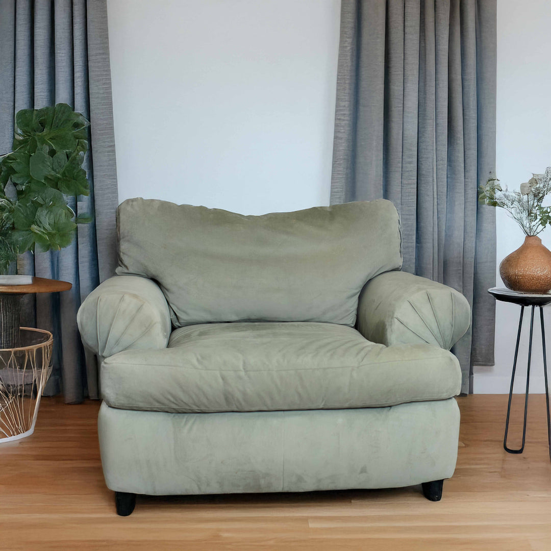 Stanton Chair in Antonio Fern