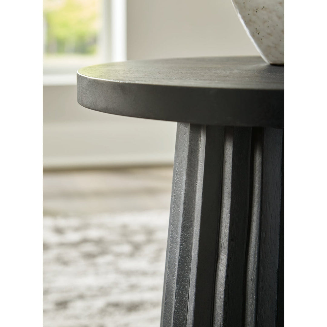 Ceilby Accent Table - Whats New Furniture - Portland, Oregon