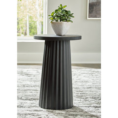 Ceilby Accent Table - Whats New Furniture - Portland, Oregon