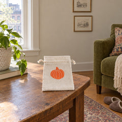 Beige pumpkin Halloween bag with a rounded seasonal silhouette. - detail view 1