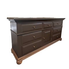 Lowboy Broyhill Dresser - What&