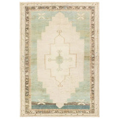 Casen Tufted Rug - What&