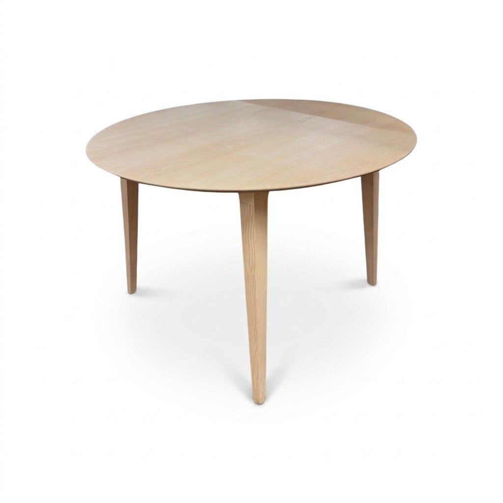 Round Dining Table - view 4