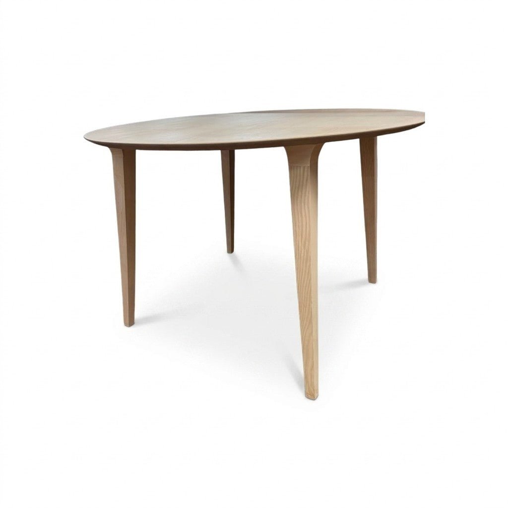 Round Dining Table - view 3