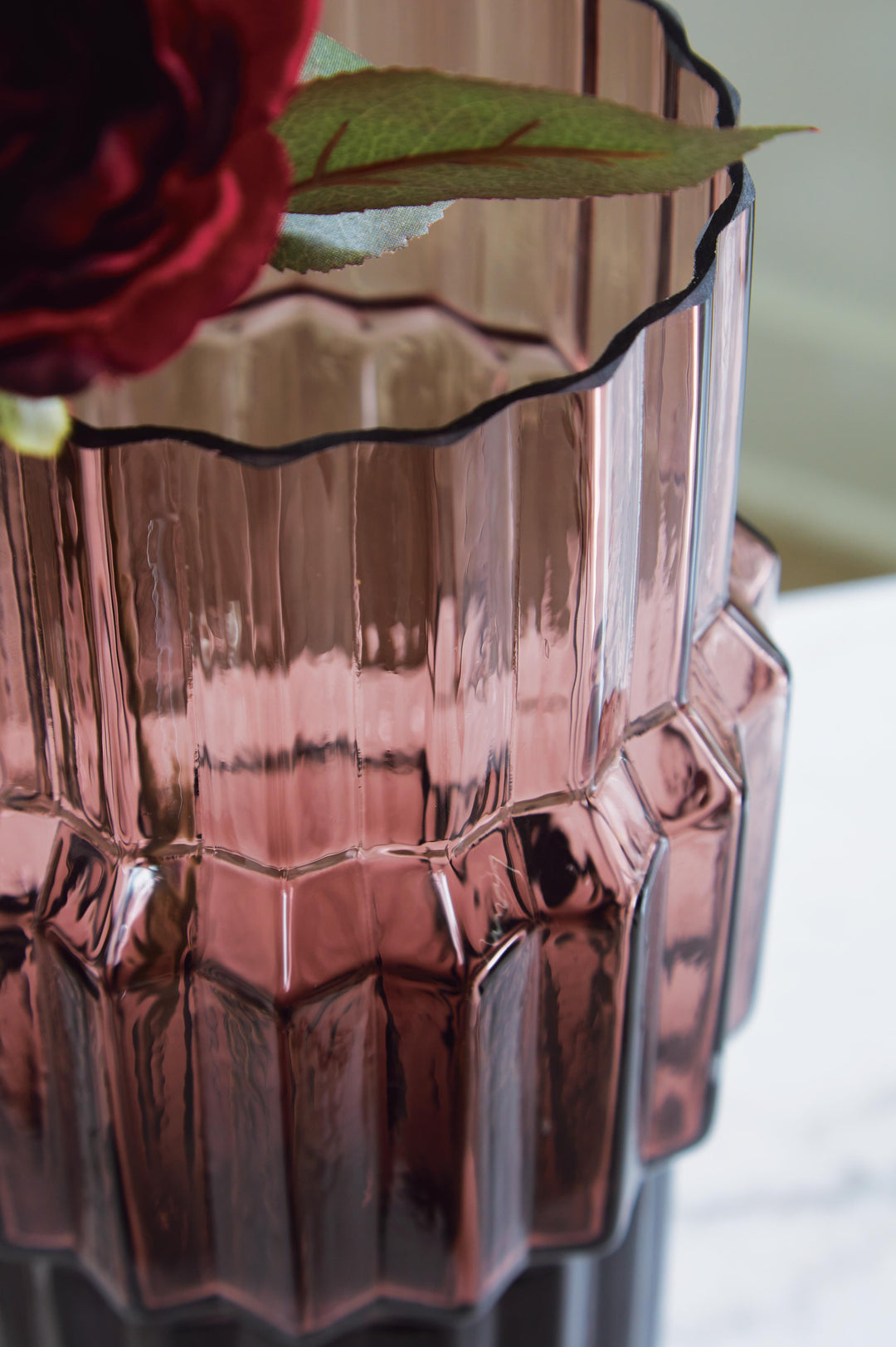 Dorlow 14-Inch Vase Set of 2 in Mauve — Ashley Furniture detail view