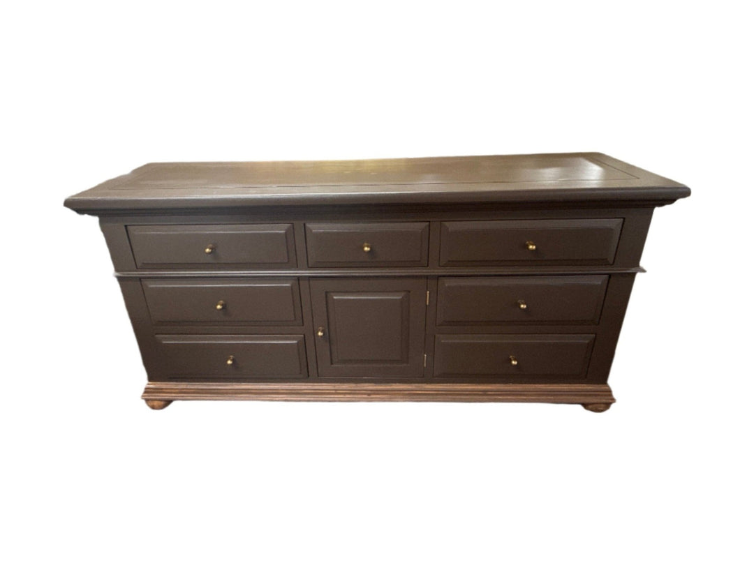 Lowboy Broyhill Dresser - What&