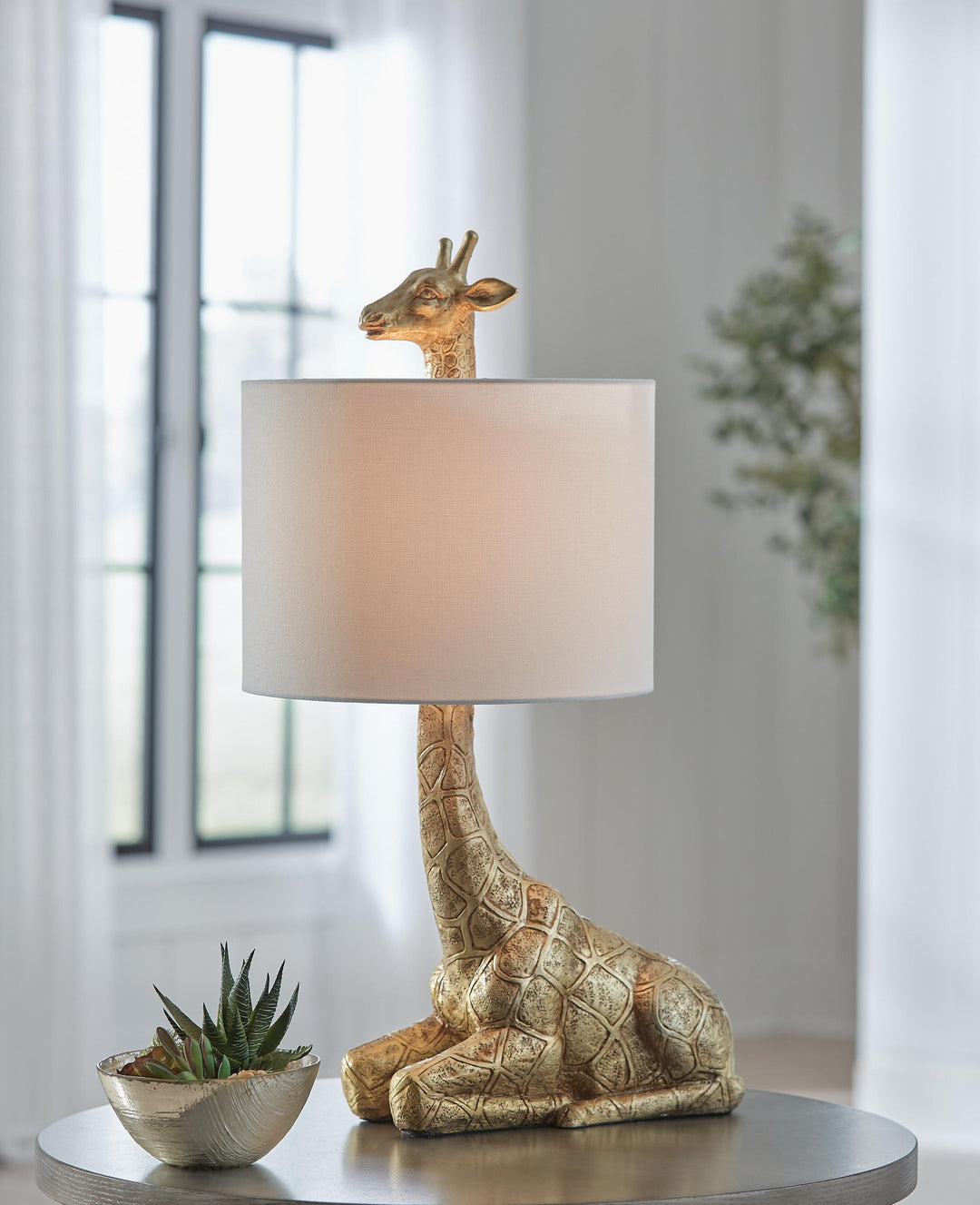 Ferrison Giraffe Table Lamp by Ashley Furniture - product view