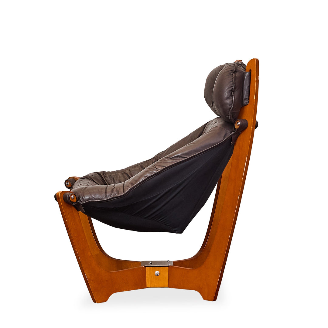 Danish Modern Lounge Chair detail view - What&
