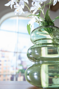 Renethorne 9-Inch Vase in Green — Ashley Furniture detail view