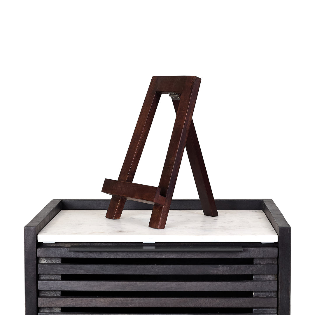 Small Wood Easel detail view - What&